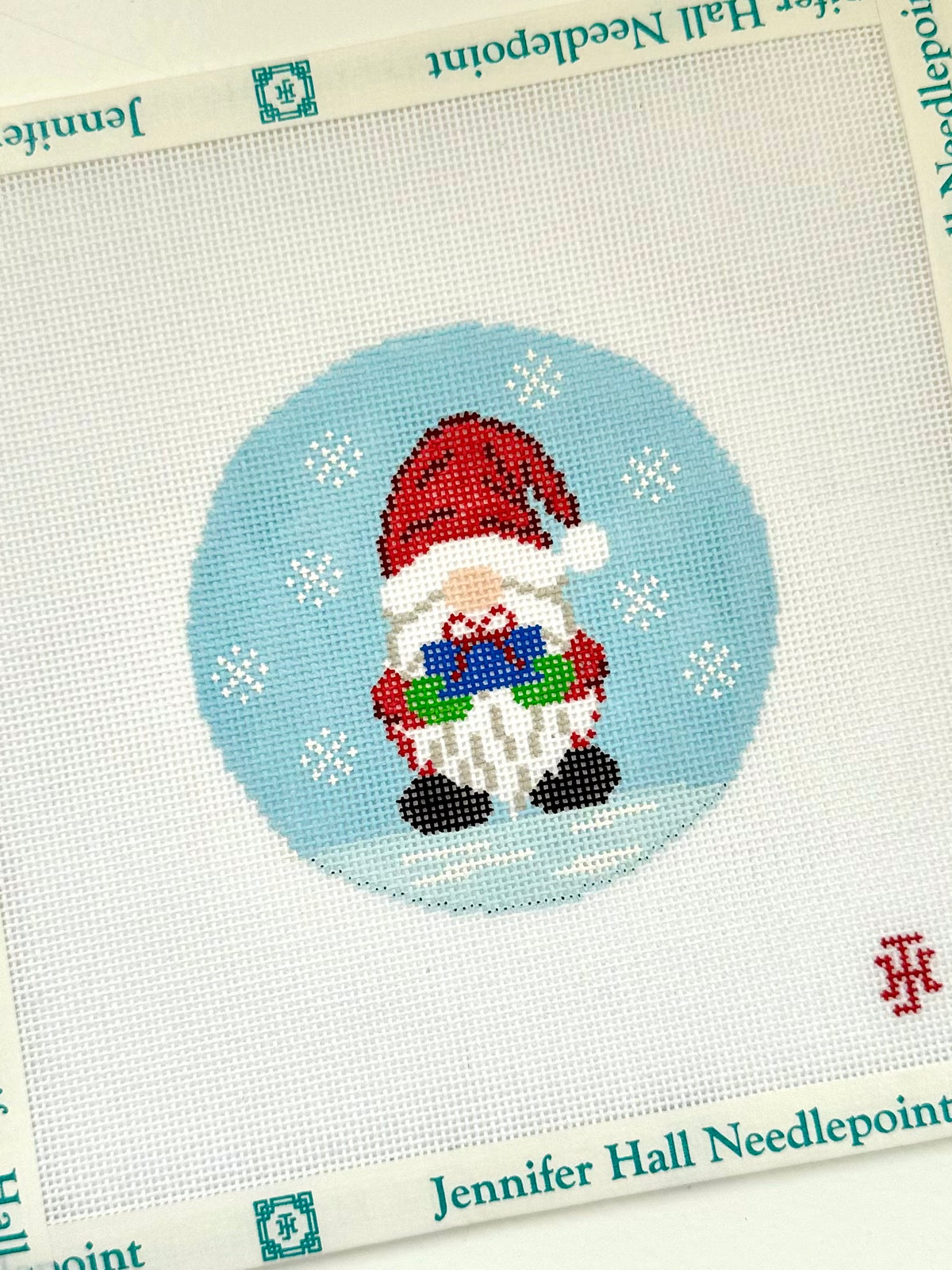 Christmas Gnome - Present